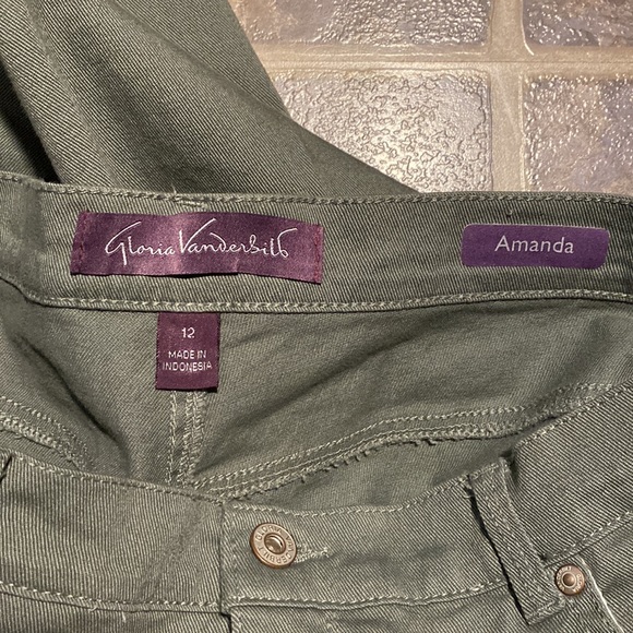 Gloria Vanderbilt Amanda Jeans size 12 Short - Picture 2 of 7